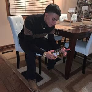 Meet your Posher, Jairo